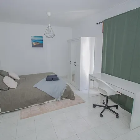 Charming Private Rooms In An Apartment A1 Penha - Faro Exterior photo