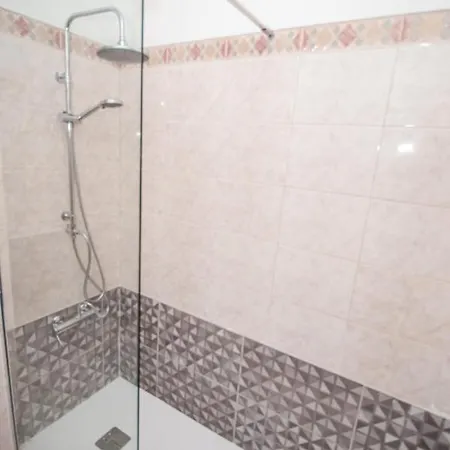 Charming Private Rooms In An Apartment A1 Penha - Faro Exterior photo